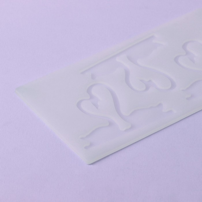 Форма для шоколада «Пара лебедей», силикон, 3 ячейки, 20×10,5×0,3 см, цвет прозрачный