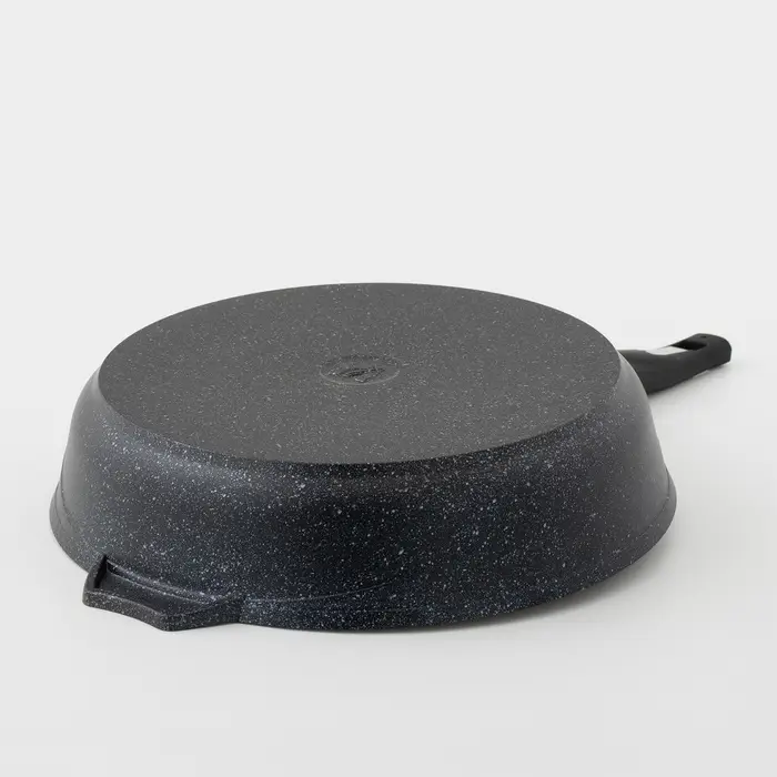 Сковорода Мечта &laquo;Гранит Star&raquo;, d=30 см, h=6.5 см, пластиковая ручка, антипригарное покрытие, литой алюминий, серая