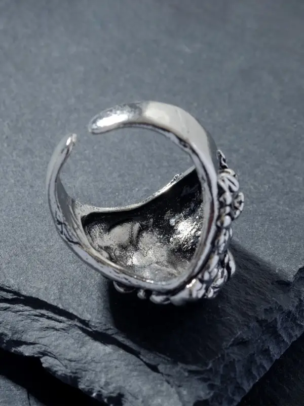 Кольцо &laquo;Перстень&raquo;, лев, цвет чернёное серебро, безразмерное