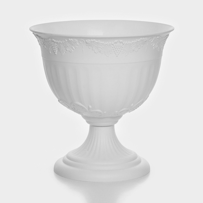 Кашпо уличное на ножке «Ангара», 8 л, цвет белый Кашпо уличное на ножке «Ангара», 8 л, цвет белый