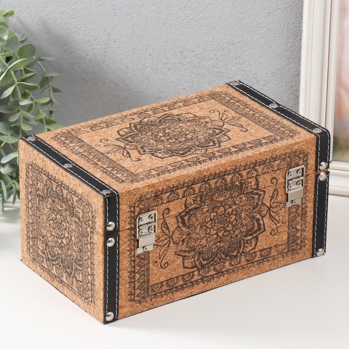 Шкатулка дерево кожзам под пробку Шкатулка дерево кожзам под пробку "Узор цветок мехенди" 24х14х12 см