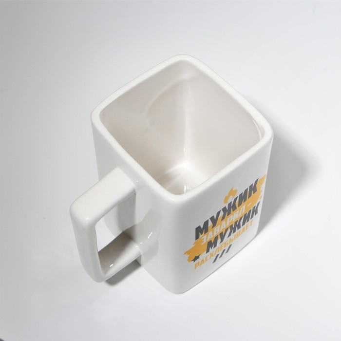 Кружка керамическая «Мужик заварил», 500 мл, цвет белый Кружка керамическая «Мужик заварил», 500 мл, цвет белый