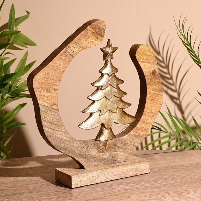 Сувенир интерьерный в деревянном кольце  Сувенир интерьерный в деревянном кольце "Ёлочка" 30х8х33 см