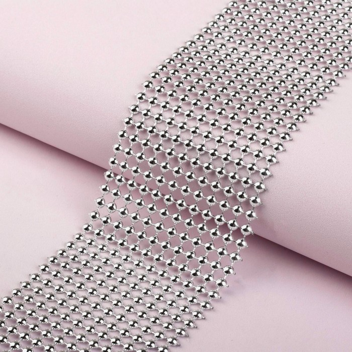 Лента с имитацией выпуклых страз, 5,75 см, 9 ± 1 м, цвет серебряный Лента с имитацией выпуклых страз, 5,75 см, 9 ± 1 м, цвет серебряный