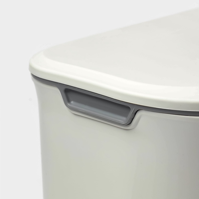 Ведро для мусора подвесное Доляна, 9 л, 2 вида крепления, белое Ведро для мусора подвесное Доляна, 9 л, 2 вида крепления, белое