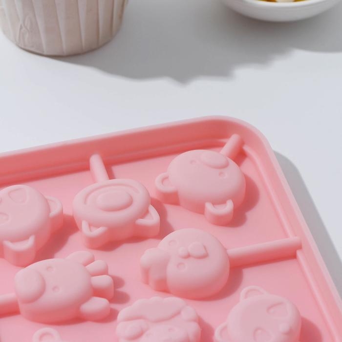 Форма для леденцов «Зверята», силикон, 14×14×1,4 см, 8 ячеек, с палочками, цвет МИКС Форма для леденцов «Зверята», силикон, 14×14×1,4 см, 8 ячеек, с палочками, цвет МИКС