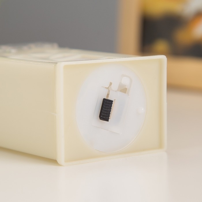 Ночник Ночник "Снежный домик" LED от батареек 3хLR1130 белый 5х4х13 см RISALUX