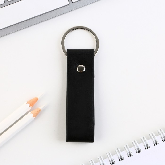 Брелок для ключей кожзам «Первый во всем!», 11 х 2.5 см Брелок для ключей кожзам «Первый во всем!», 11 х 2.5 см