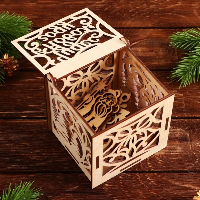 Ёлочные игрушки новогодние в деревянной коробке «Новый год: Ёлочные игрушки» Ёлочные игрушки новогодние в деревянной коробке «Новый год: Ёлочные игрушки»