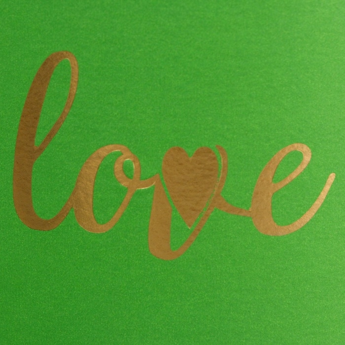 Коробка круглая, с тиснением Коробка круглая, с тиснением"Love"салатовая,18*18*18см