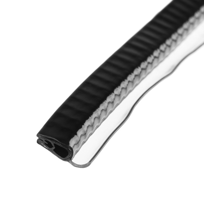 Защитная накладка на контур двери, металлический сердечник, 5 м, черный Защитная накладка на контур двери, металлический сердечник, 5 м, черный
