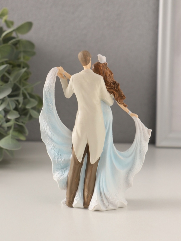 Сувенир полистоун  Сувенир полистоун "Танцующая пара" бело-голубой 9,5х5х13 см