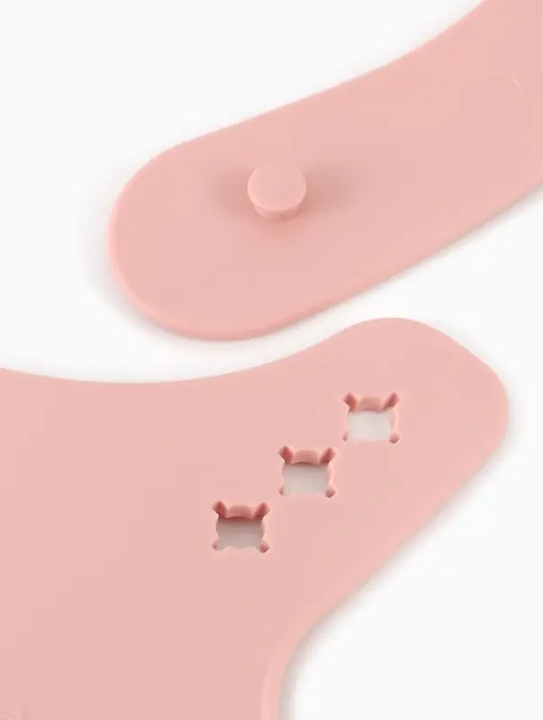 Нагрудник детский, цвет светло-розовый