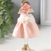 Сувенир полистоун "Ангелочек в розовом клетчатом наряде с мехом" 6х5,5х17,5 см