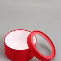 Подарочная коробка, красная, завальцованная с окном, 21 х 11 см