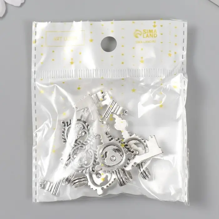 Металлический элемент, декоративная подвеска «Арт Узор. Ключ Венок с цветком», серебро, 4.7×1.9 см Металлический элемент, декоративная подвеска «Арт Узор. Ключ Венок с цветком», серебро, 4.7×1.9 см