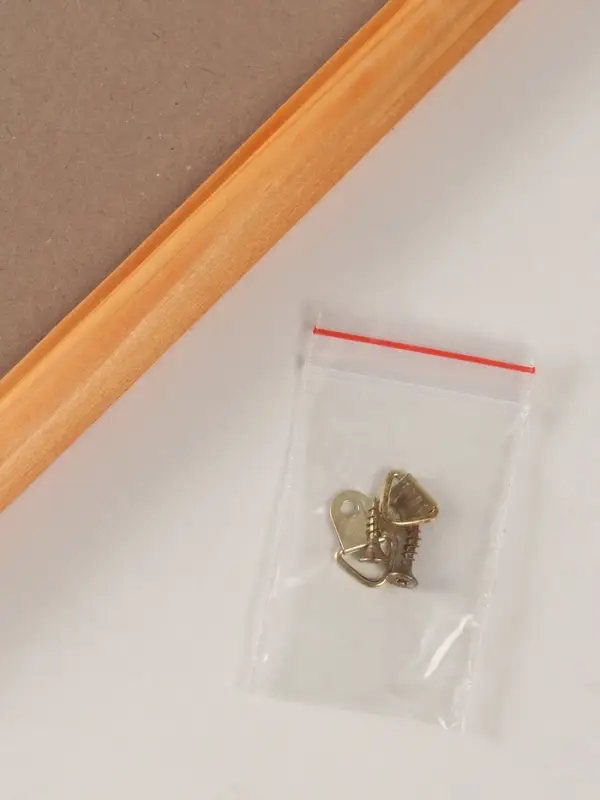 Фоторамка дерево 50х70 см, сосна №1 (пластиковый экран) Фоторамка дерево 50х70 см, сосна №1 (пластиковый экран)