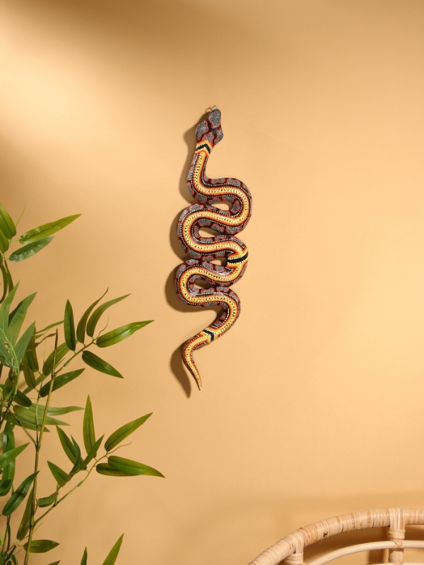 Сувенир интерьерный  Сувенир интерьерный "Змея" дерево 50х13 см, цв. серый