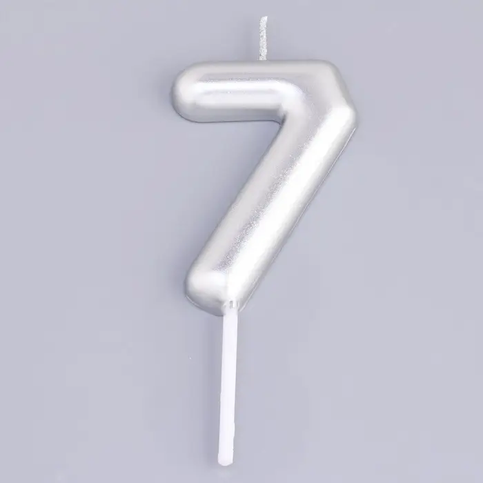 Свеча в торт «Европейская», цифра 7, 6 см, серебро Свеча в торт «Европейская», цифра 7, 6 см, серебро