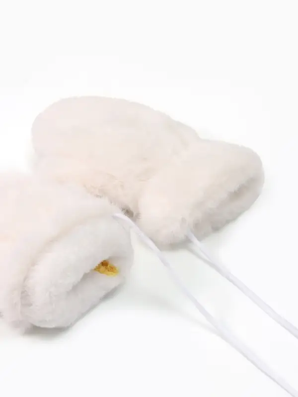 Варежки подросковые MINAKU, пушистые, 20 см цв.белый