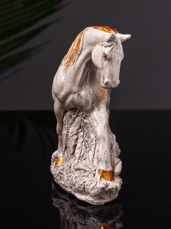 Фигурка гипс &laquo;Конь Граф&raquo;, 12&times;16&times;6 см, бежевая