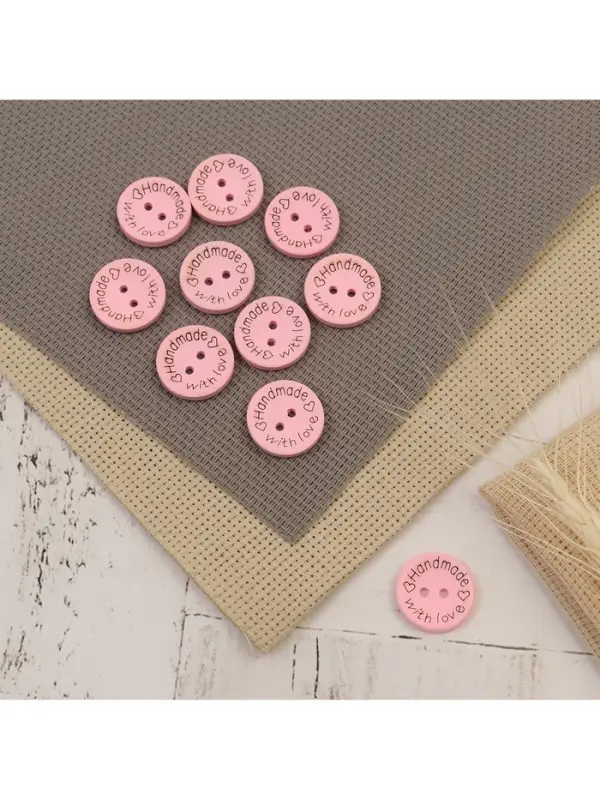 Набор нашивок из дерева Hand made with love, 2×2 см, 10 шт., розовый Набор нашивок из дерева Hand made with love, 2×2 см, 10 шт., розовый