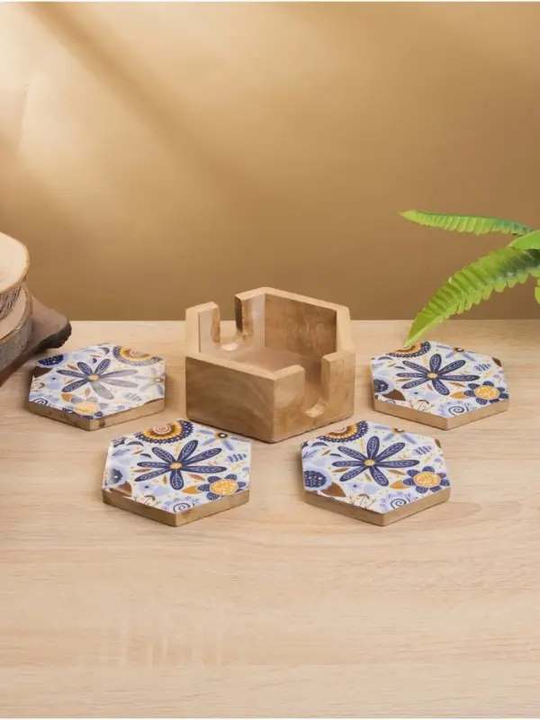 Подставка под горячее &laquo;Васильки&raquo;, набор 4 шт., 15&times;13&times;5 см, дерево манго