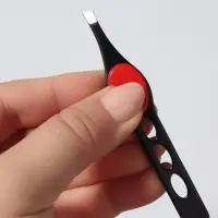 Пинцет скошенный, узкий, с резиновой вставкой, 9.5 см, МИКС