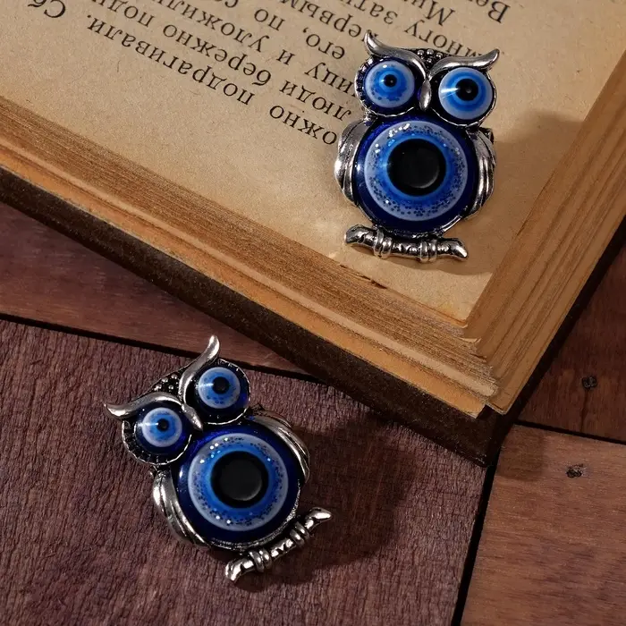 Брошь-оберег &laquo;Сова. Глаз Фатимы&raquo;, синяя в чернёном серебре