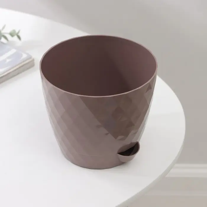 Горшок для цветов с прикорневым поливом «Румба», 1 л, цвет коричневый Горшок для цветов с прикорневым поливом «Румба», 1 л, цвет коричневый