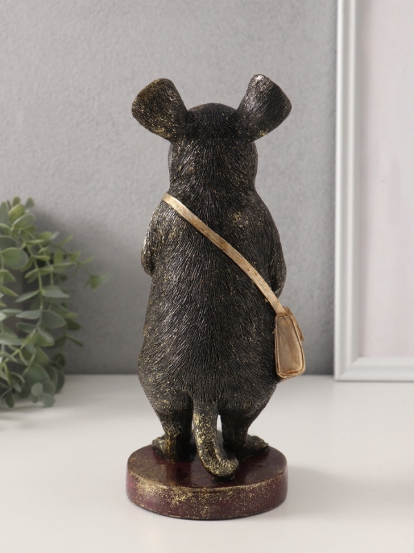 Сувенир полистоун "Мышонок-почтальон с сумкой через плечо" 10,5х12,5х27,5 см