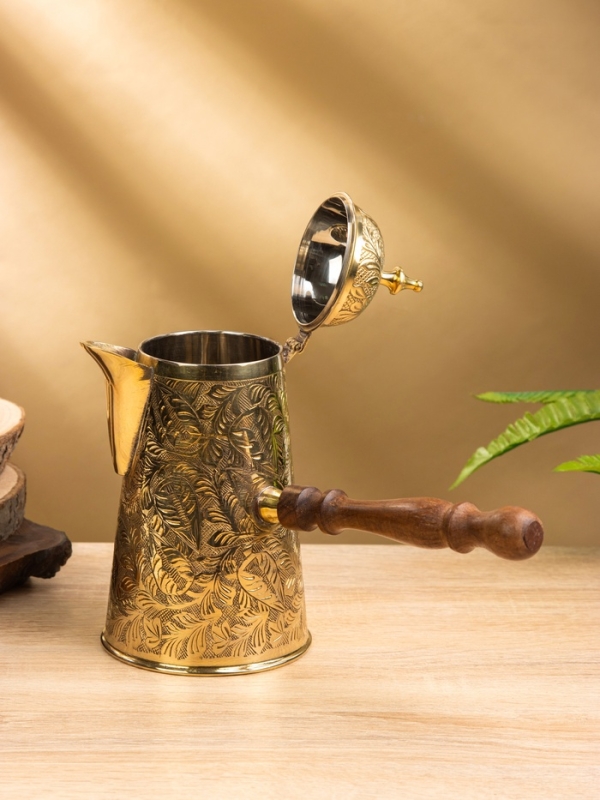 Турка "Серебряные узоры" латунь, с крышкой и деревянной ручкой, 650 мл