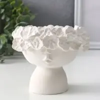Подставка для мелочей «Девочка в венке», 12.5×11×10.5 см, натуральный, гипс