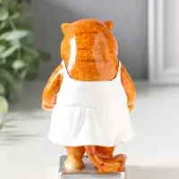 Сувенир полистоун лак "Кошка в белом сарафане стоит на весах" 7,5х7,2х12,5 см