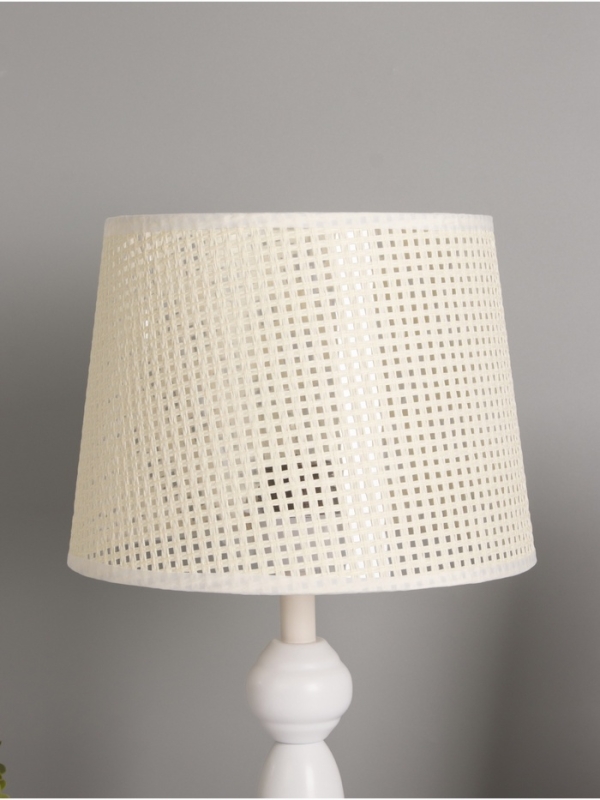 Лампа настольная BayerLux ЭКО Лампа настольная BayerLux ЭКО "Василиса" 1х40Вт Е27 белый 26х26х45см