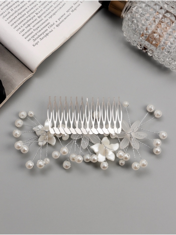 Гребень для волос "Эмилия" цветы шарики, 13х7 см, белый