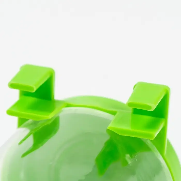 Поилка для клетки, 500 мл, 9 х 6,5 х 23 см, зелёная Поилка для клетки, 500 мл, 9 х 6,5 х 23 см, зелёная