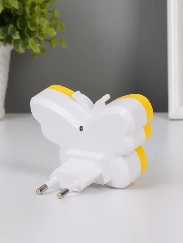 Ночник RISALUX &laquo;Бабочка&raquo;, LED, 1 Вт, жёлтый, 9&times;6&times;6 см