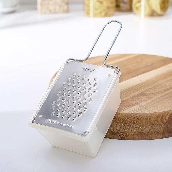 Тёрка плоская с контейнером «Морковная», цвет МИКС Тёрка плоская с контейнером «Морковная», цвет МИКС