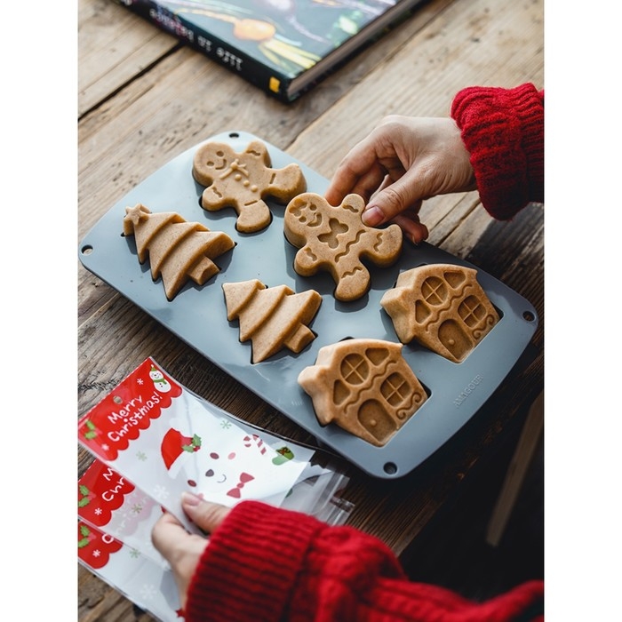 Форма для выпечки новогодняя Доляна &laquo;Семейный праздник&raquo;, силикон, 6 ячеек, 29,5&times;17&times;2,7 см, цвет серый