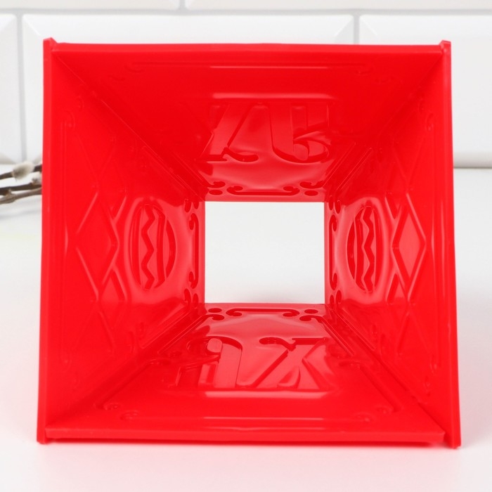 Пасочница «Со светлым праздником Пасхи!», 11.5 х 12 см. Пасочница «Со светлым праздником Пасхи!», 11.5 х 12 см.