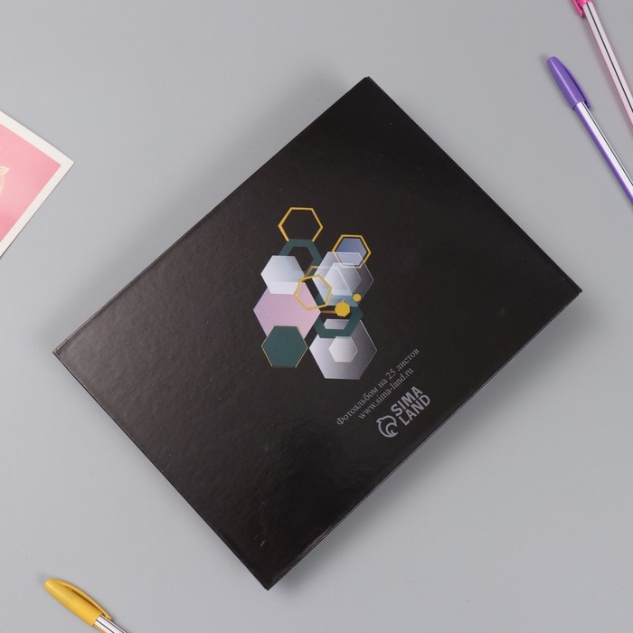 Фотоальбом 25 листов (наклейки+кольца)  Фотоальбом 25 листов (наклейки+кольца) "Геометрия" тиснение золото 19х27х3 см