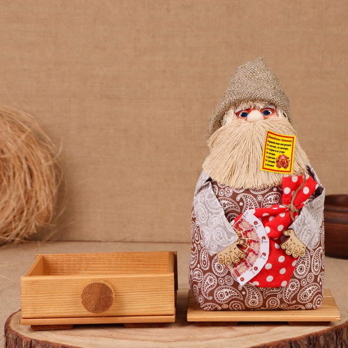 Домовой Домовой "Афанасий с мешком", на сундуке, 28х15х12 см