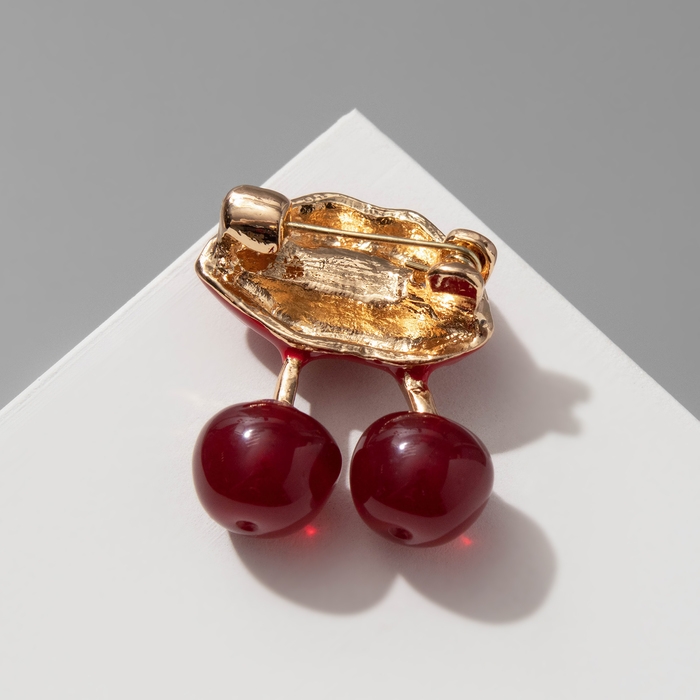 Брошь &laquo;Вишенки&raquo; флирт, цвет красно-белый в золоте