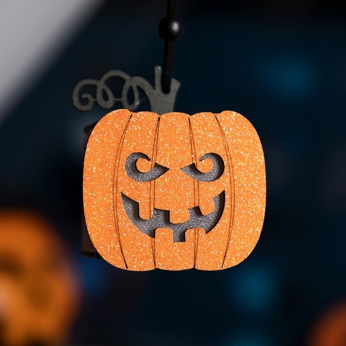 Светодиодная подвеска «Фонарь Джека» 8 × 5.5 × 5 см, пластик, батарейки LR1130х3 (в комплекте), свечение тёплое белое Светодиодная подвеска «Фонарь Джека» 8 × 5.5 × 5 см, пластик, батарейки LR1130х3 (в комплекте), свечение тёплое белое