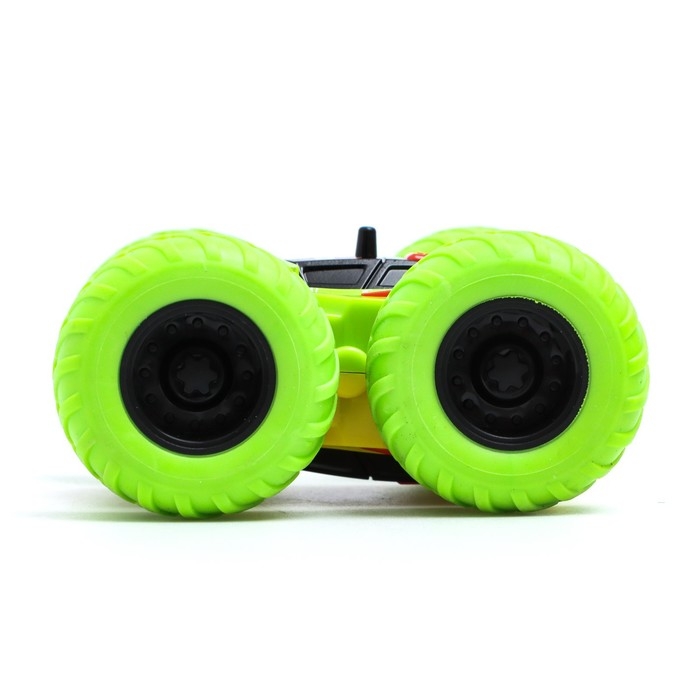 Перевёртыш инерционный «Трюкач», цвет зелёный Перевёртыш инерционный «Трюкач», цвет зелёный