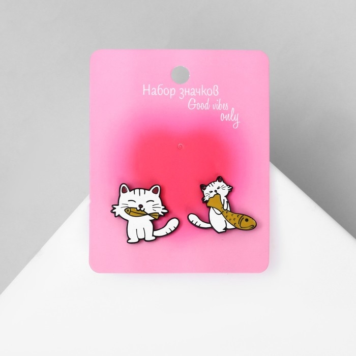 Набор значков (2 шт.) «Котик» с рыбкой, цвет бело-жёлтый в чёрном металле Набор значков (2 шт.) «Котик» с рыбкой, цвет бело-жёлтый в чёрном металле