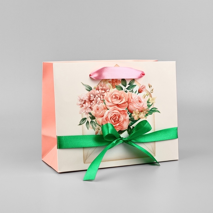 Пакет ламинированный с лентой «Для тебя», MS 23 × 10 × 18 см Пакет ламинированный с лентой «Для тебя», MS 23 × 10 × 18 см