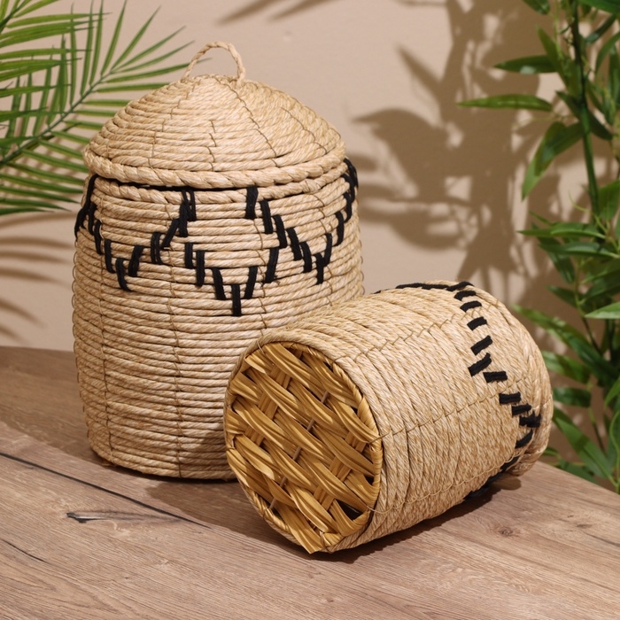 Набор плетёных корзин с крышкой, 27х24х24/22х18х18 см Набор плетёных корзин с крышкой, 27х24х24/22х18х18 см