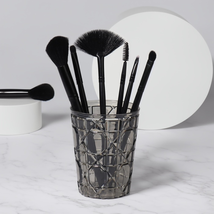 Органайзер - подставка для хранения маникюрных/косметических принадлежностей «Хрусталь», d = 8,5 × 11 см, цвет прозрачный/чёрный Органайзер - подставка для хранения маникюрных/косметических принадлежностей «Хрусталь», d = 8,5 × 11 см, цвет прозрачный/чёрный